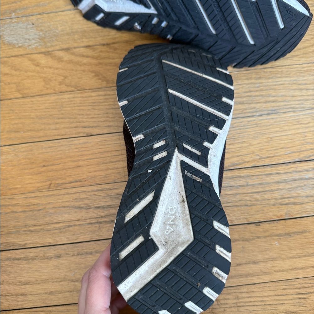 Brooks Revel Black Running Shoes - Picture 4 of 5